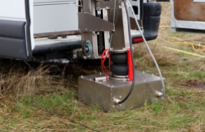 Lightning-Electric-Seismic-Source-Tow-Hitch-Lift-v6
